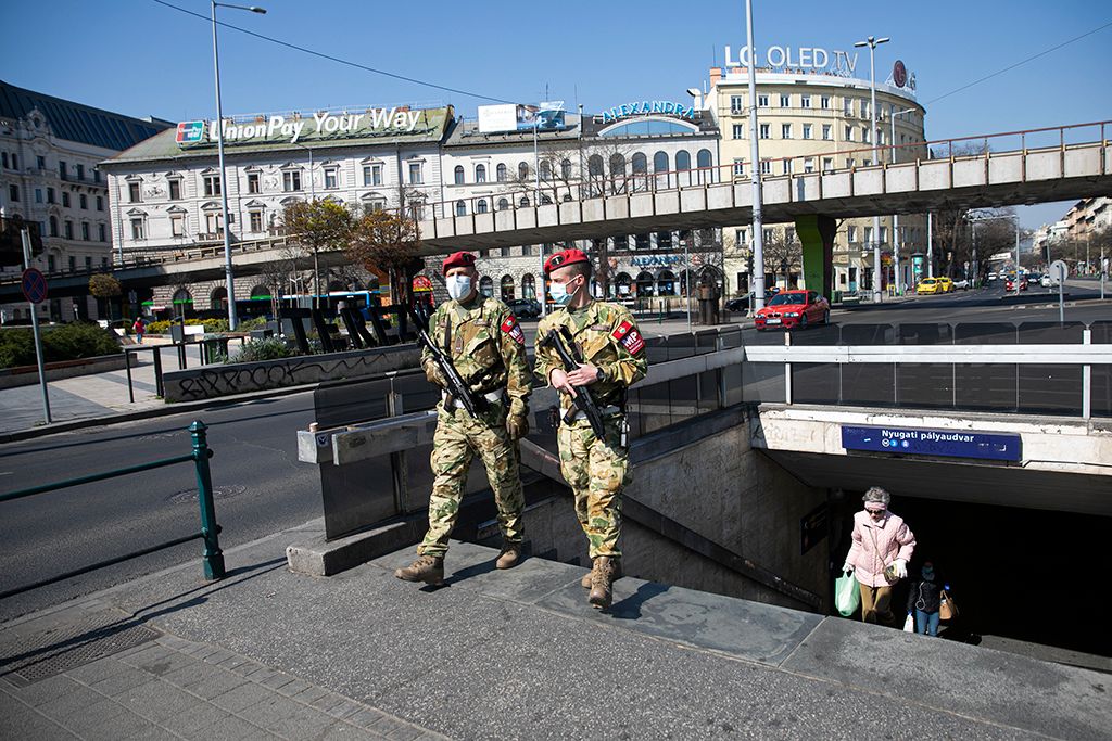 Koronavírus - Kijárási korlátozás katonai rendészet 8-HPGy