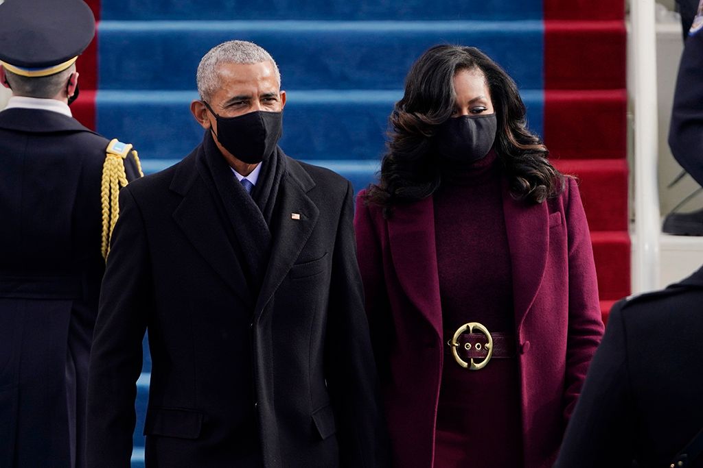Barack Obama korábbi amerikai elnök (b) és felesége, Michelle Obama Joe Biden megválasztott amerikai elnök beiktatási ünnepségén MTI/AP pool/Patrick Semansky