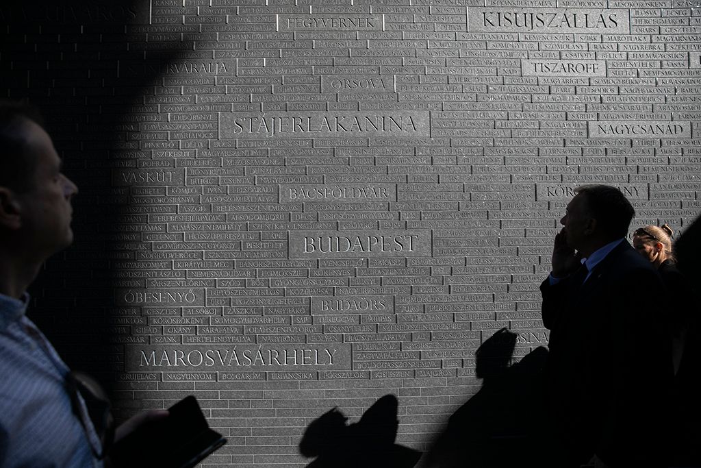Az Összetartozás emlékhelyének átadása 6-HPGy
