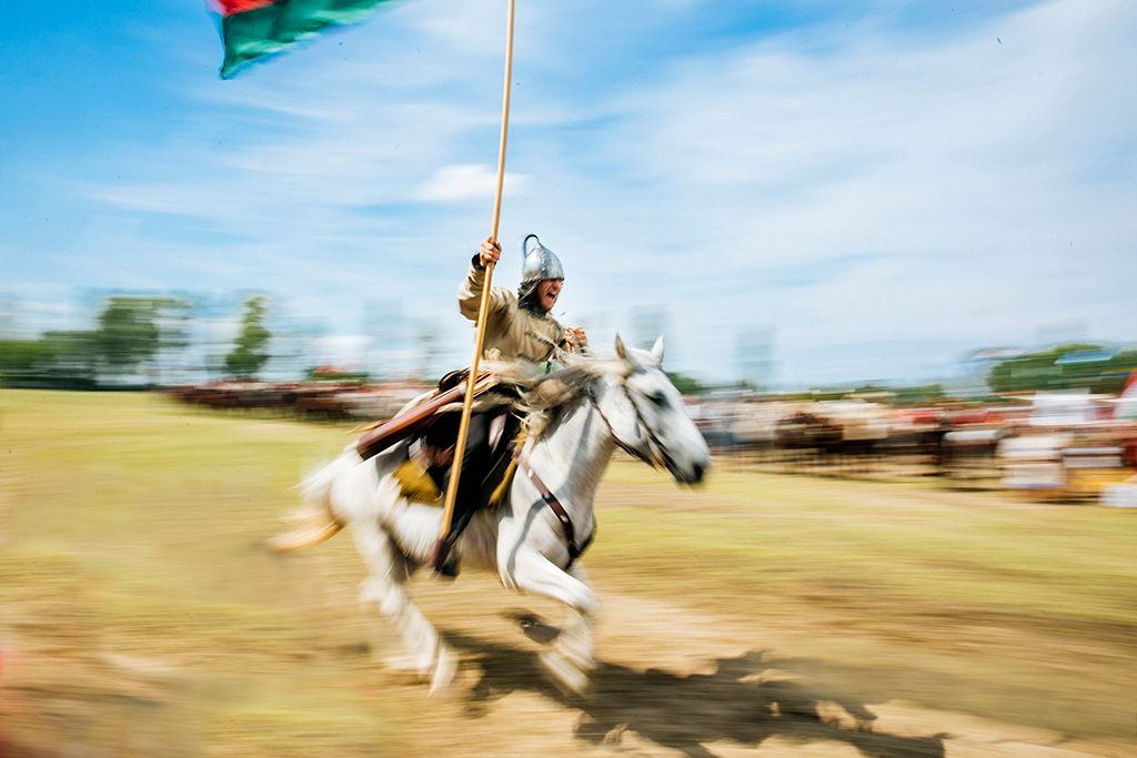 Magyar Törzsi Gyűlés ( Kurultáj ) Bugacon 2018. augusztus 10-én. Európa legnagyobb hagyományőrző rendezvényén csaknem négyszáz hagyományőrző csoport mutatkozik be augusztus 10-től 12-ig. Fotó: Horváth Péter Gyula
