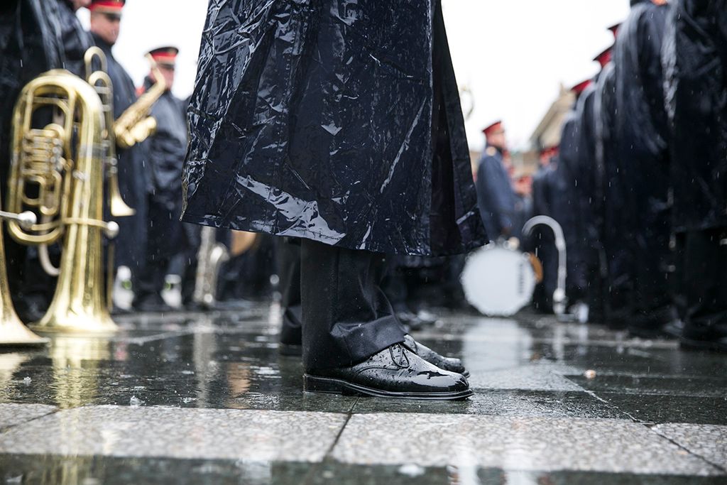 Új tűzoltóautók az átadóünnepségen a Hősök terén 2017. szeptember 21-én. Huszonöt új tűzoltóautóval bővűl a katasztrófavédelem járműparkja a járművek 16 megyébe kerülnek, összértékük meghaladja a hárommilliárd forintot. Fotó: Horváth Péter Gyula