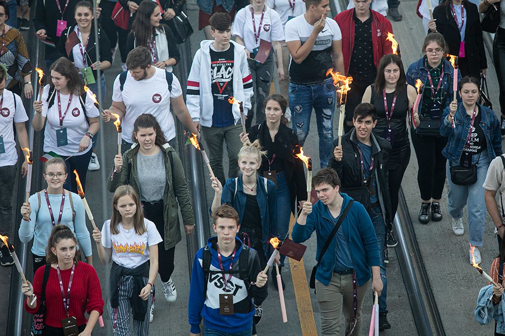 Ünnepi fáklyás felvonulás Budapesten 7-HPGy