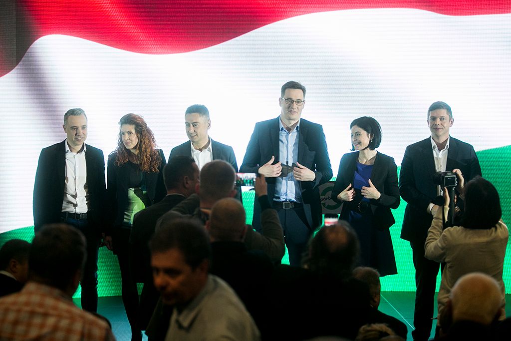Tüttő Kata Horváth CSaba Karácsony Gergely  a Párbeszéd társelnöke, pártja és az MSZP miniszterelnök-jelöltje Kunhalmi Ágnes és Tóth bertalan az Mszp évadnyitóján Fotó: Horváth Péter Gyula