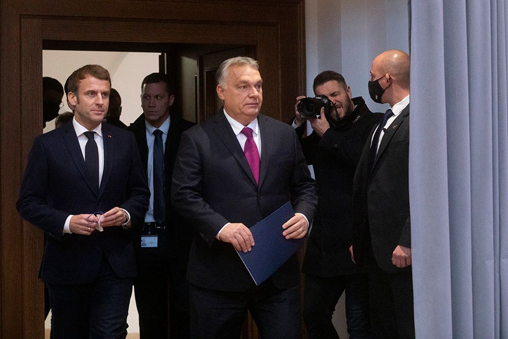 Orbán Viktor miniszterelnök és Emmanuel Macron francia köztársasági elnök a Karmelita kolostorban 1-HPGY