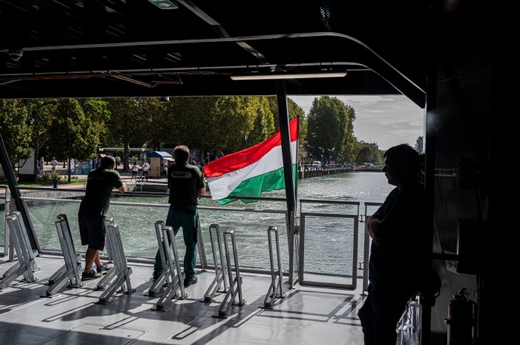 Kifutottak elsõ útjukra a Bahart új hajói