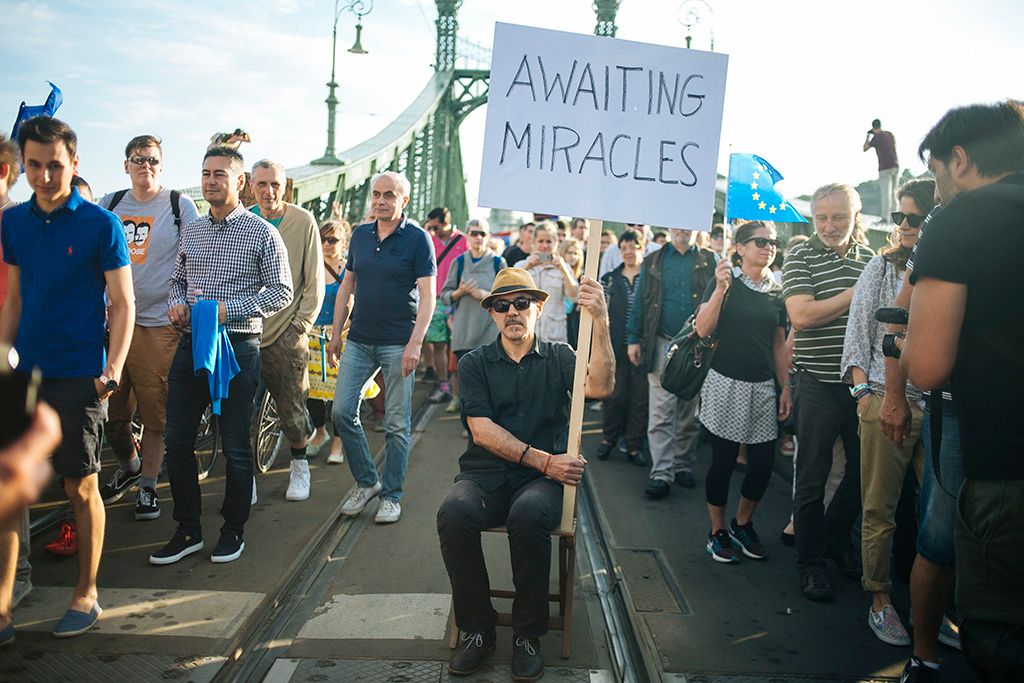 Nem maradunk csendben és az Oktatási Szabadságot Facebook-csoport Nem adjuk a jövőnk, itt maradunk! címmel megrendezett kormányellenes tüntetés Fotó: Horváth Péter Gyula