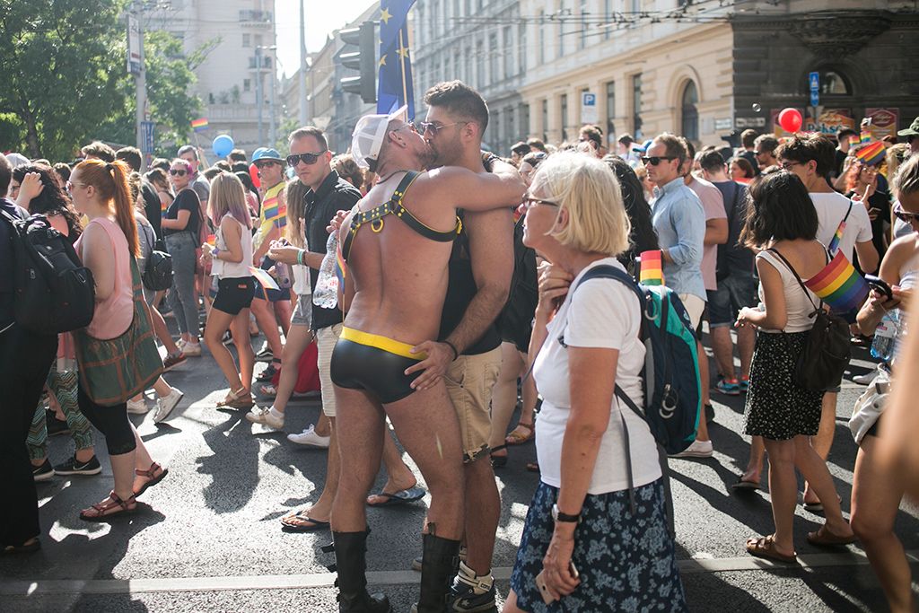 Az LMBTQ-közösség (leszbikus, meleg, biszexuális, transznemű és queer emberek) fesztiválja, a 22. Budapest Pride felvonulásának résztvevői Fotó: Horváth Péter Gyula