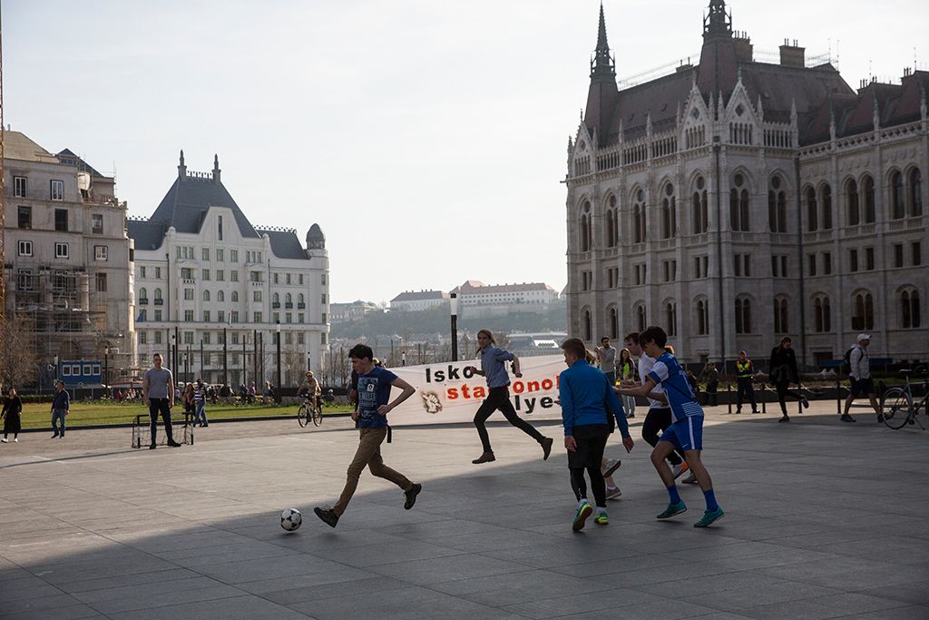 Parlament foci 7-HPGy