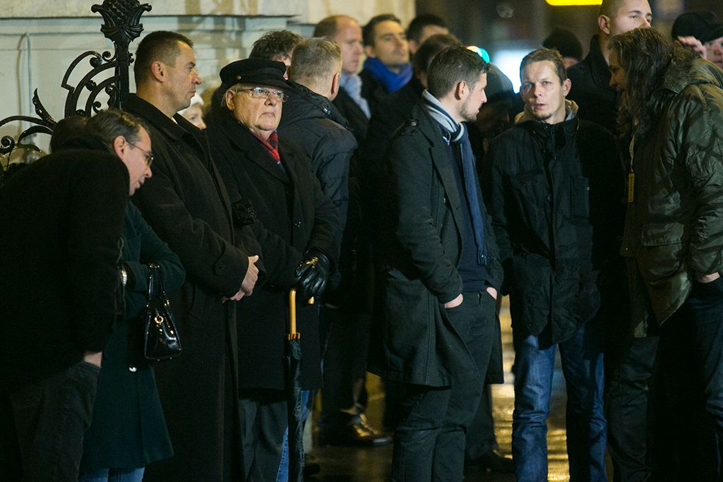 Jobbik farkació tagjai a Jobbik tüntetésen a Fidesz székháza előtt Budapesten 2017. december 15-én. Fotó : Horváth Péter Gyula