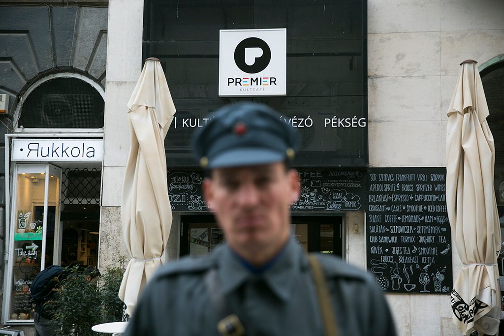 Modellváltás ’89 – „Tetszettünk volna…?” – címmel  október 25-én és 26-án délelőtt 11 órától este 10 óráig történelmi fesztivált rendez a PestiSrácok.hu csapata a Premier Kultcaféban és környékén Fotó: Horváth Péter Gyula