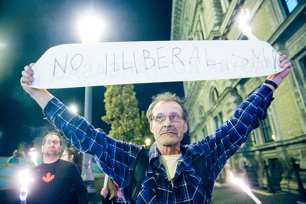 Fáklyás felvonulás a Corvinus Egyetemért - demonstráció a Lehet Más a Jövő szervezésében Fotó: Horváth Péter Gyula
