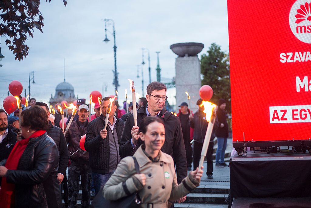 MSZP és a Párbeszéd fáklyás felvonulása 15-HPGy