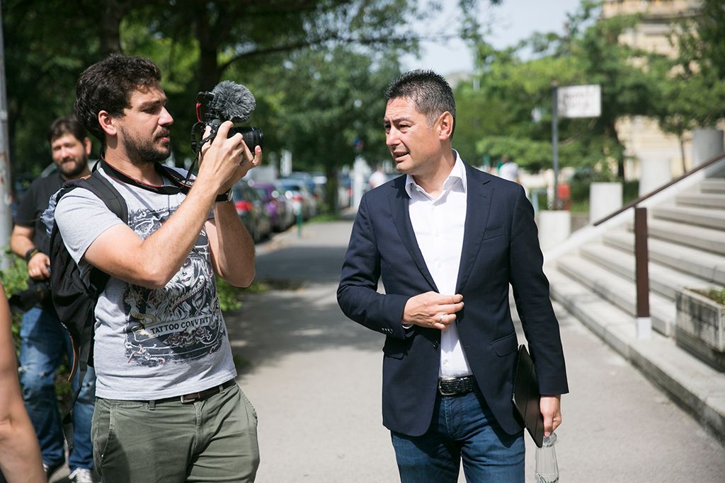 MSZP tagog érkeznek az  Magyar Szocialista Párt  tisztújító kongresszusára a Villányi úti konferenciaközpontba. Fotó: Horváth Péter Gyula