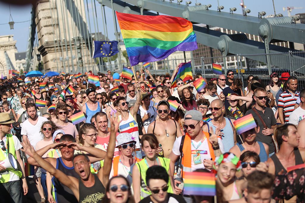 Az LMBTQ-közösség (leszbikus, meleg, biszexuális, transznemű és queer emberek) fesztiválja, a 22. Budapest Pride felvonulásának résztvevői Fotó: Horváth Péter Gyula