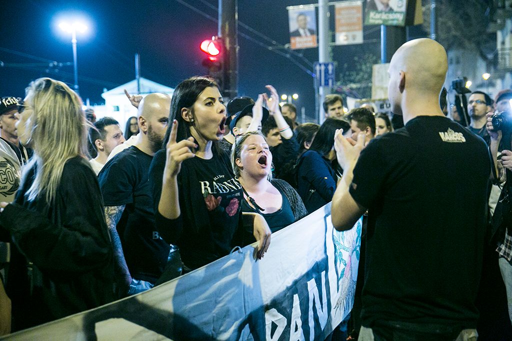 Három részre szakadt a tüntetés utáni aftertüntetés Fotó: Horváth Péter Gyula