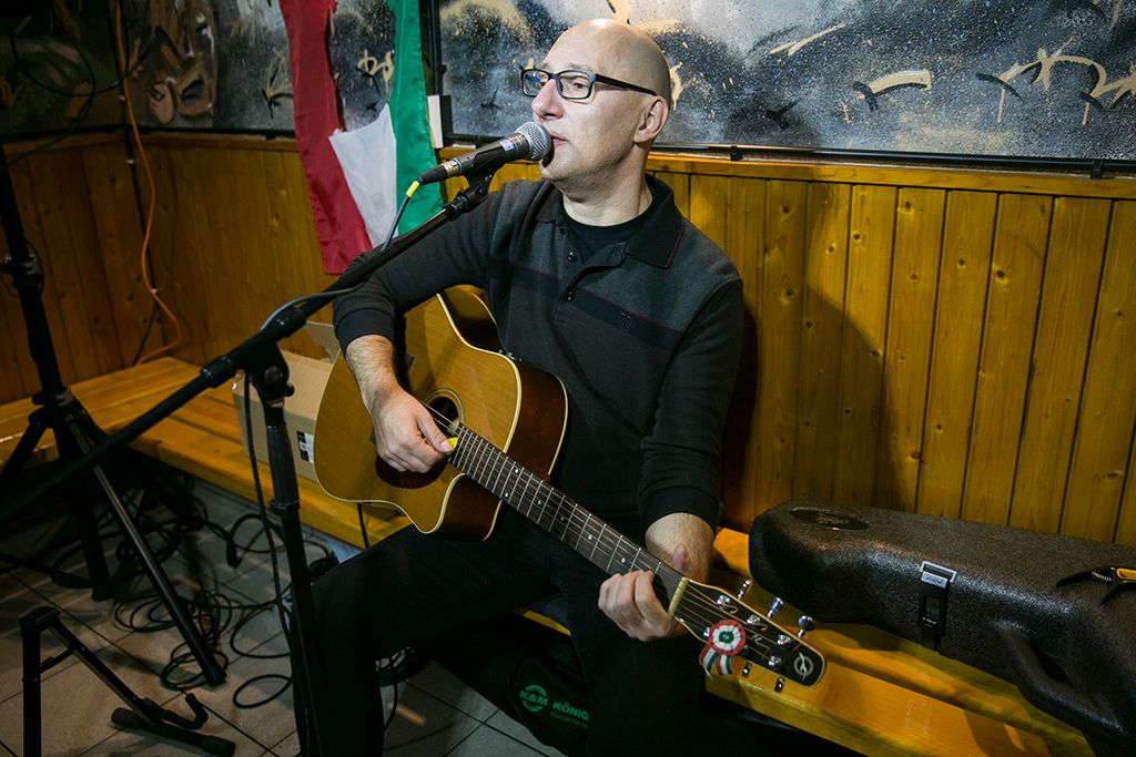 Varga-Bíró Tamás zenész a Halhatatlanok napján Fotó: Horváth Péter Gyula