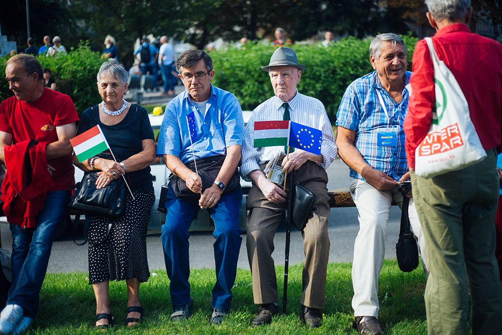 Vasárnap délután közösen tüntetett az MSZP, a DK és a Párbeszéd, az esemény apropója a Sargentini-jelentés, a három párt az esemény leírásában úgy fogalmazott "az európai Magyarországért a Sargentini-jelentést megszavazó összes ellenzéki párt" hirdetett tüntetést. Fotó: Horváth Péter Gyula