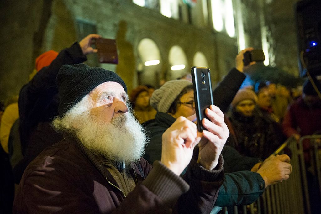 Budapest, 2019. január 23. Résztvevők az Ismeretlen tettesek tüntetése címmel meghirdetett ellenzéki demonstráción Budapesten, a Legfőbb Ügyészség épületénél 2019. január 23-án. Fotó: Horváth Péter Gyula