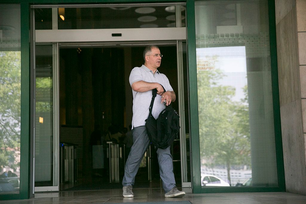 Fidesz-frakció zárt alakuló ülése után távoznak a Képviselői Irodaházból a Fidesz-frakció képviselői.  Fotó: Horváth Péter Gyula