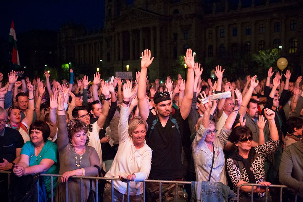 A Facebookon meghirdetett, ellenzéki pártok részvételével tartott demonstráció Budapesten Fotó: Horváth Péter Gyula