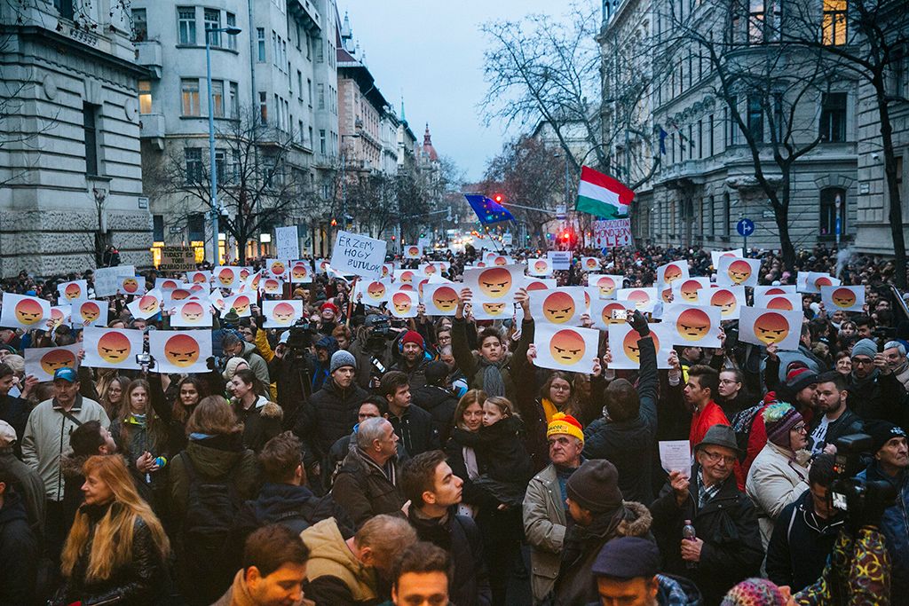 A Demonstrálj az oktatásért címmel a közösségi médiában meghirdetett tüntetés az Alkotmány utcában a Kossuth térnél 2018. január 19-én.Fotó: Horváth Péter Gyula