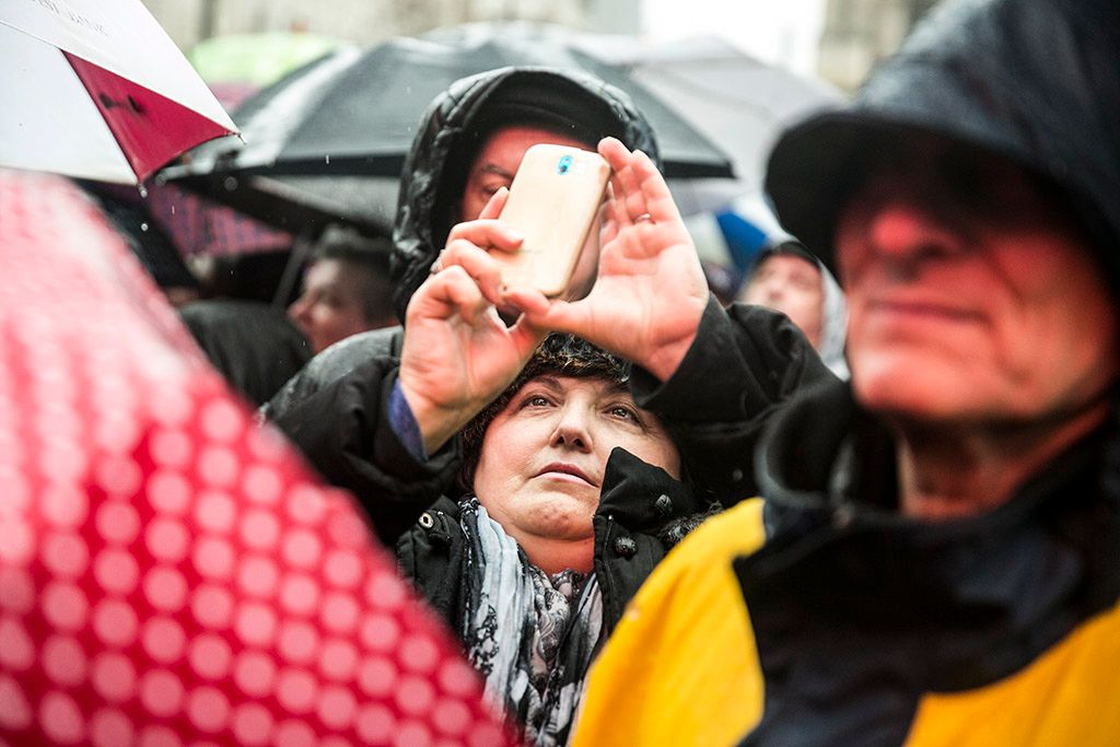 Parlament előtt tüntettek a tanárok 2016.02.13. foto:Horváth Péter Gyula