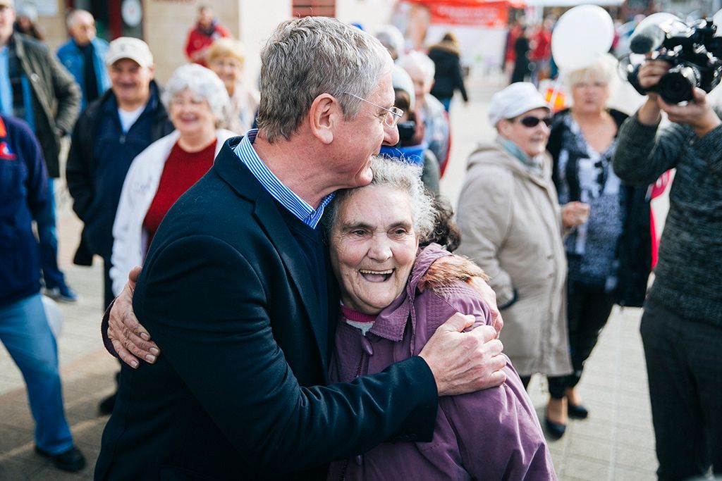 Gyurcsány Ferenc, a Demokratikus Koalíció elnöke, "Orbánnal nincs alku" elnevezésű választási kampány keretében országjárása huszonötödik állomásaként Csepelre látogatott,ahol utcafórumot tartott. Fotó: Horváth Péter Gyula