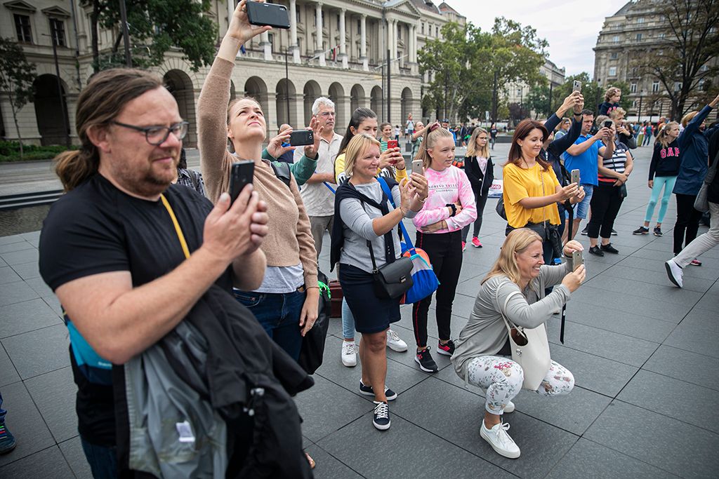 Vívók tartottak flashmobot a Kossuth téren 4-HPGy