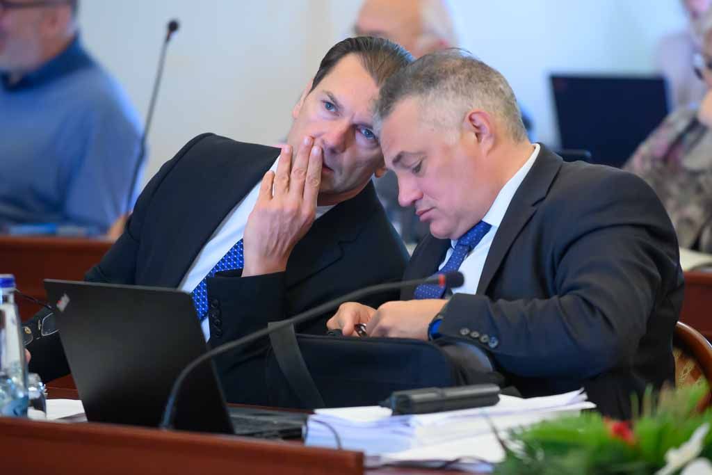 Fővárosi Közgyűlés, Szaniszló Sándor, Élő Norbert -- fotó- Hatlaczki Balázs 11