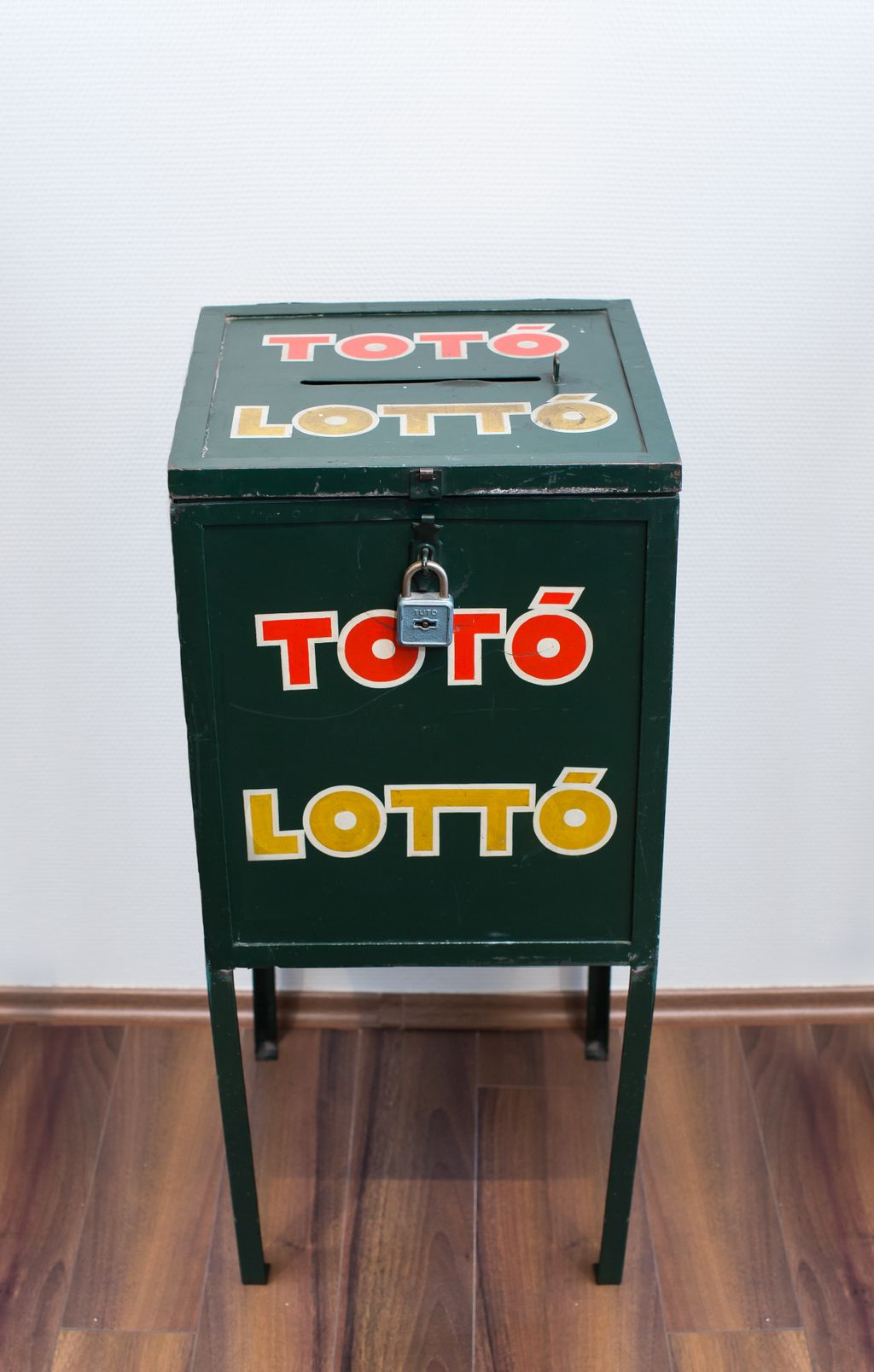 Totó láda