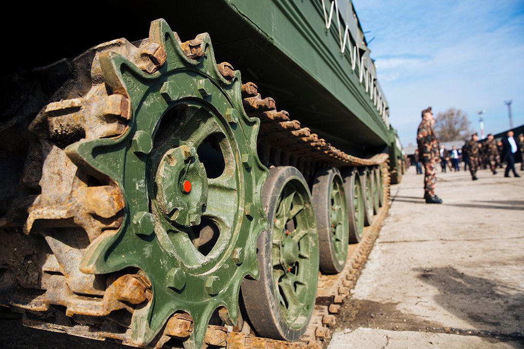 Kétmilliárd forintos beszerzés katasztrófavédelemre a Magyar Honvédség katasztrófavédelmi beavatkozási képességének fejlesztése érdekében, több mint kétmilliárd forint értékben beszerzett eszközök átadásán a Magyar Honvédség XVI. kerületi anyagellátó raktárbázisán Fotó: Horváth Péter Gyula
