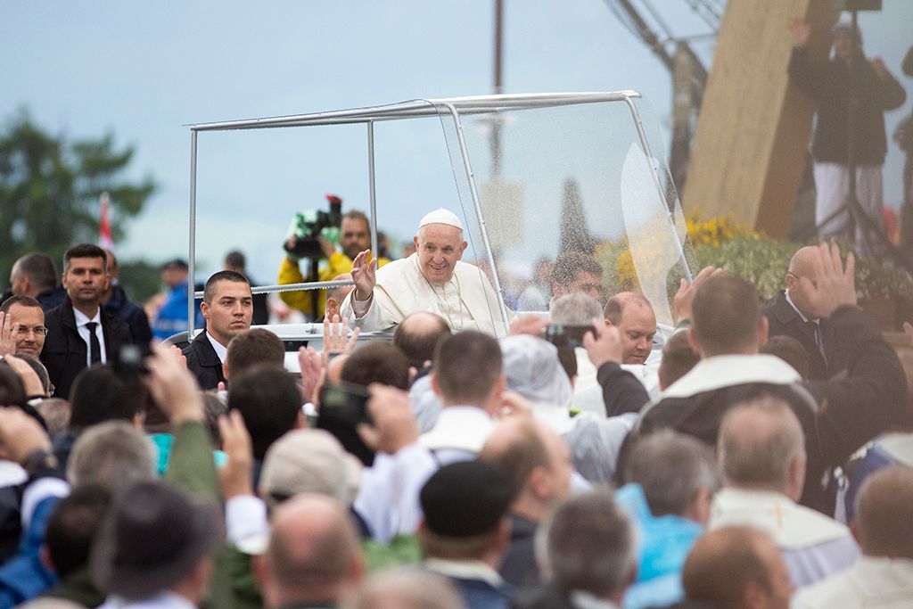 Csíksomlyó, 2019. június 1.Ferenc pápa szentmisét pontifikál a csíksomlyói hegynyeregben, Erdélyben 2019. június 1-jén. A katolikus egyházfő háromnapos pasztorális és ökumenikus apostoli látogatáson vesz részt Romániában.