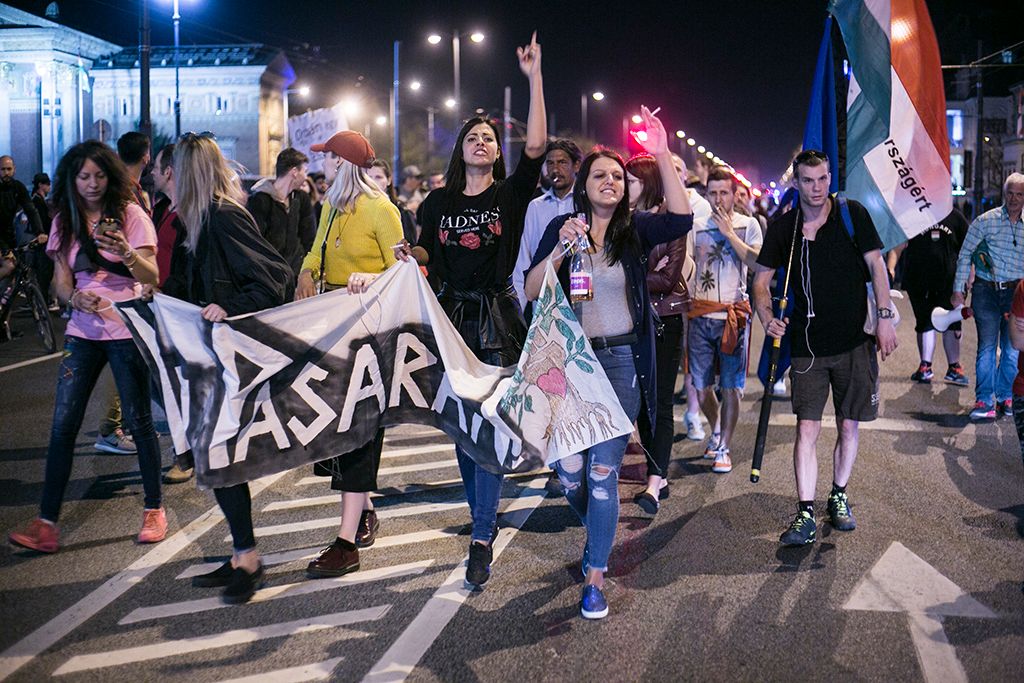 Három részre szakadt a tüntetés utáni aftertüntetés Fotó: Horváth Péter Gyula