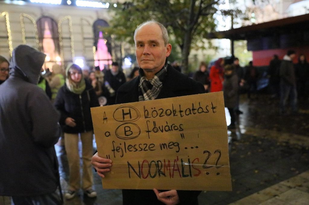 tüntetés, tanár, diak 20221118 -- fotó - Hatlaczki Balázs -- 18