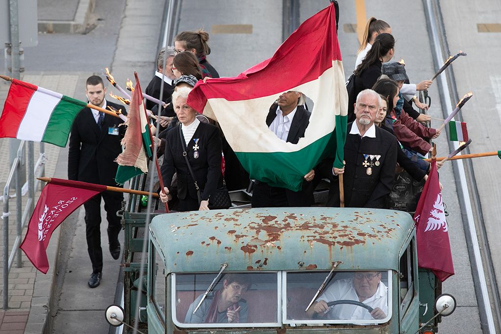 Ünnepi fáklyás felvonulás Budapesten 1-HPGy