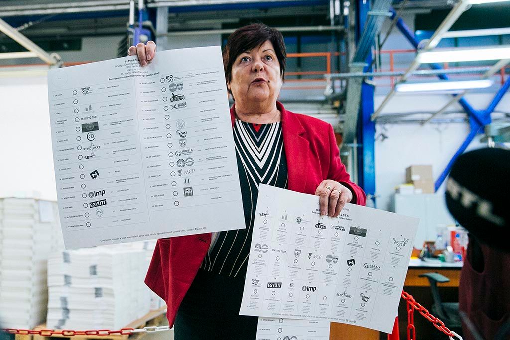 Már nyomtatják az április 8-ai országgyűlési választás szavazólapjait, a nyomtatás múlt héten szombaton kezdődött a ÁNY Biztonsági Nyomda kőbányai géptermeiben és a csomagolócsarnokába. Fotó: Horváth Péter Gyula