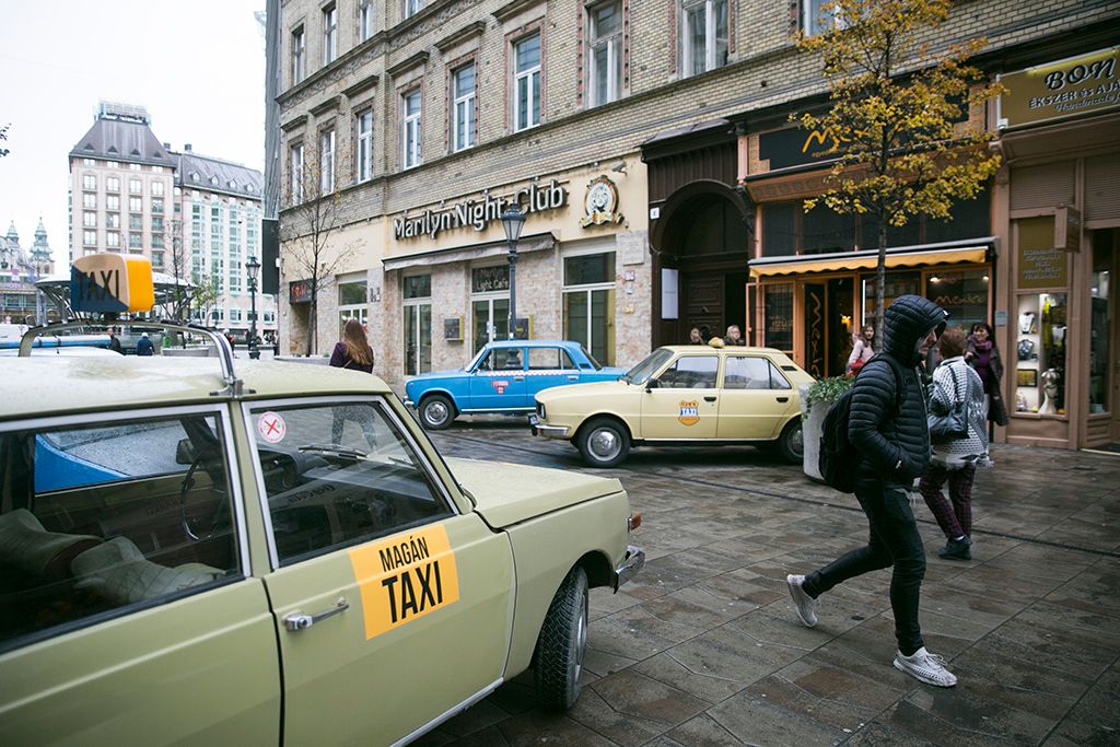 Modellváltás ’89 – „Tetszettünk volna…?” – címmel  október 25-én és 26-án délelőtt 11 órától este 10 óráig történelmi fesztivált rendez a PestiSrácok.hu csapata a Premier Kultcaféban és környékén Fotó: Horváth Péter Gyula