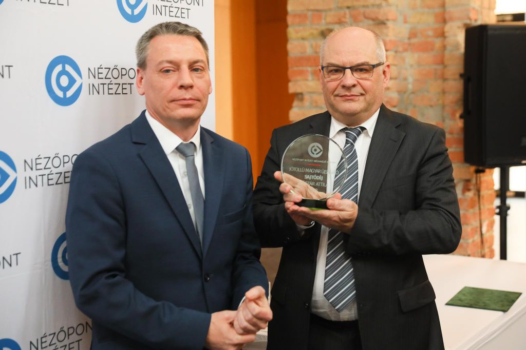 20230309 Budapest -- Boros Bánk Levente adta át Császár Atti