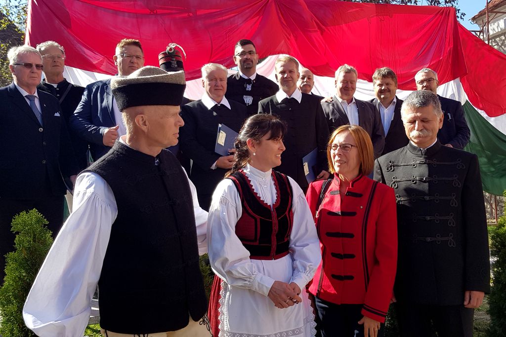Tiszteletbeli Székely avatást tartottak az oklándi unitárius templomban