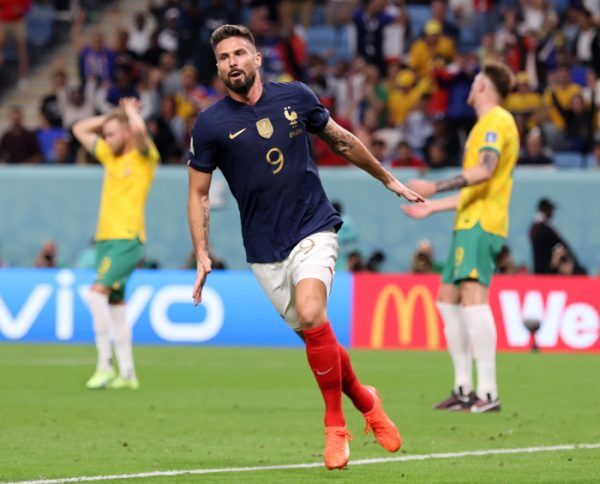 A francia Olivier Giroud ünnepli gólját a katari labdarúgó-világbajnokság D csoportjának első fordulójában játszott Franciaország-Ausztrália mérkőzésen az al-vakrai al-Dzsanub Stadionban 2022. november 22-én. Ezzel Giroud beállította Thierry Henry 51 gólos válogatottsági csúcsát. <br /> Fotó: MTI/EPA/Abedin Taherkenareh