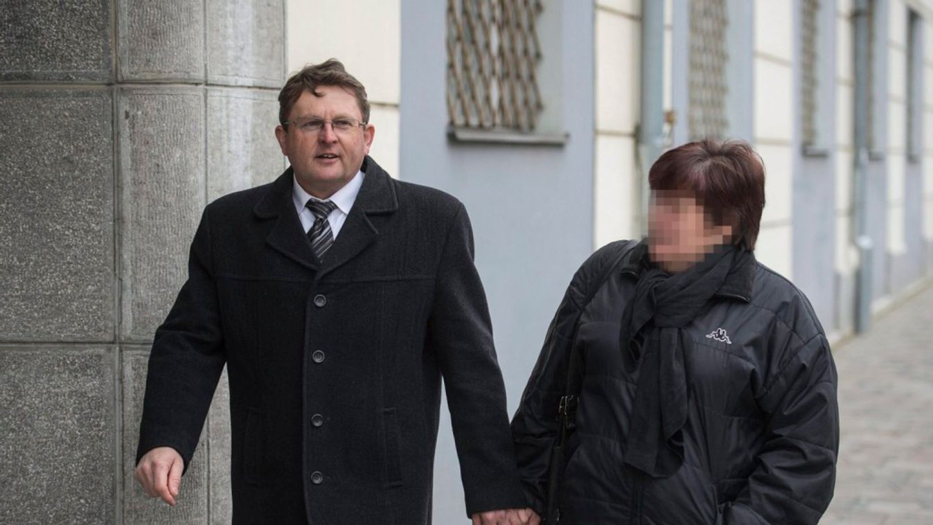Felfüggesztett börtönre ítélték Balogh Józsefet, a „vakkomondoros” fülöpházi polgármestert