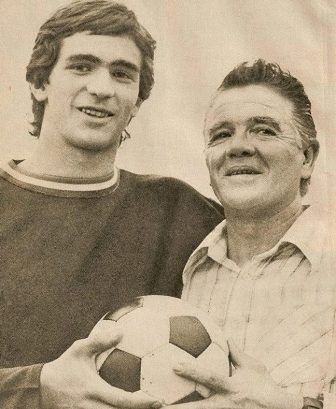 Tóth György (jobbra) nagyon büszke volt fiára, amikor bajnoki címet nyert az Újpest csapatával.