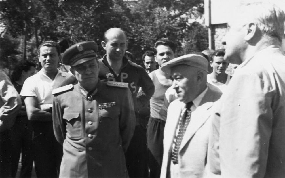 Farkas Mihály és Rákosi Mátyás a tatai olimpiai táborban / Fotó: Fortepan.hu