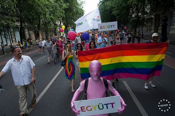 Juhász Péter és az Együtt a tavalyi Pride-on. Fotó: Együtt