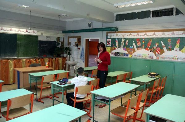 Az oktatás színvonala és a pedagógusok megbecsülése egyértelműen a jövő záloga - áll a Százak Tanácsa adventi levelében. <br />MTI/Vajda János