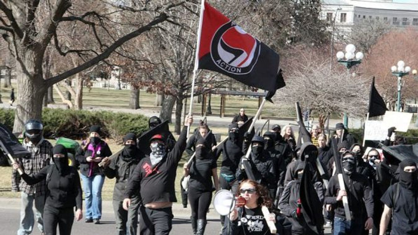 Az FBI is figyelmeztetett a baloldali anarchista tüntetések veszélyeire 