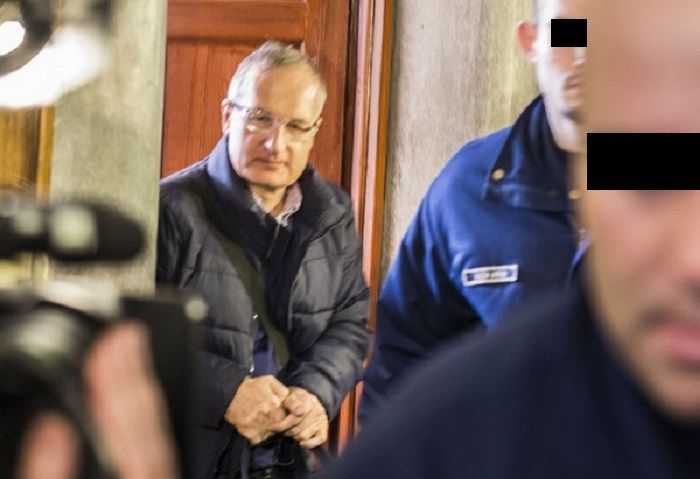 Zuschlag János szerint biztos, hogy valamilyen többszereplős, valamilyen gazdasági vagy politikai pénzszerzési akció lehet a háttérben, aminek az az eredménye, hogy Simon Gábor bankszámláján több millió forint szerepel. Fotó: PestiSrácok.hu