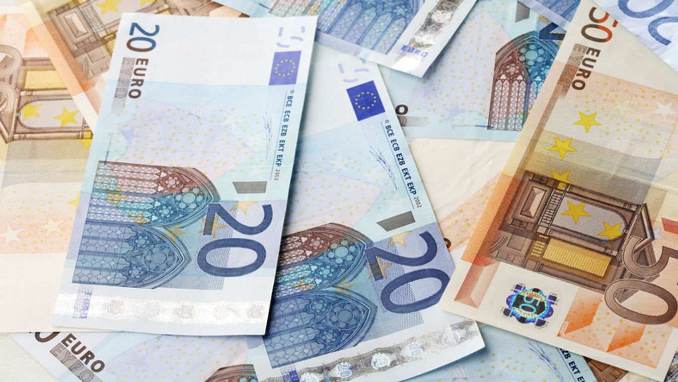 77 ezer euró talált pénzt adott vissza egy pincér Mallorcán