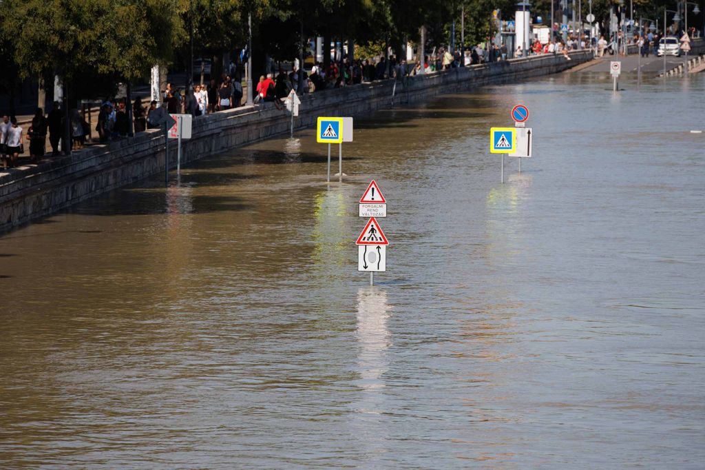 20240921 -- Tetőzik a Duna áradása Budapesten // fotó: Hatlaczki Balázs
