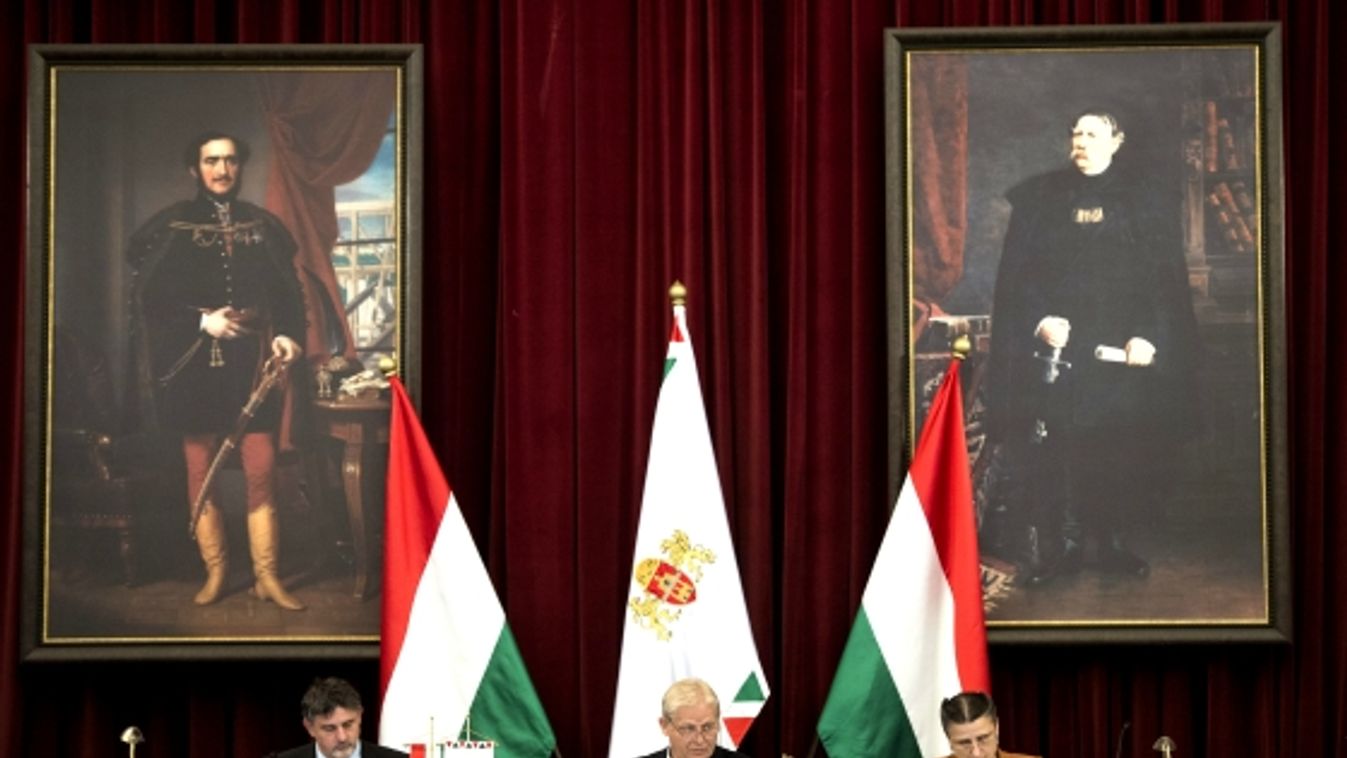 Bevezetnék a kettős többség elvét a fővárosi közgyűlésben